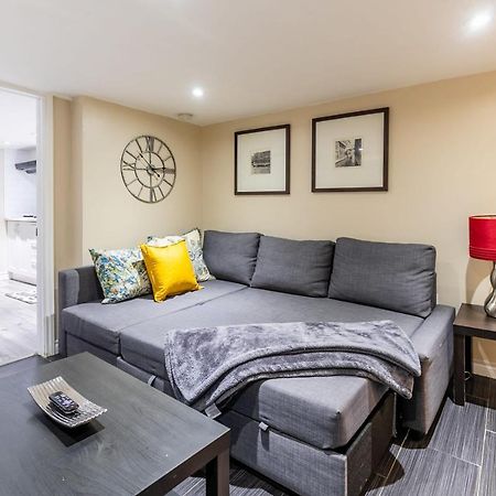 Newly Renovated - Cozy 1Br Apt With Netflix - Prime Location Торонто Екстериор снимка